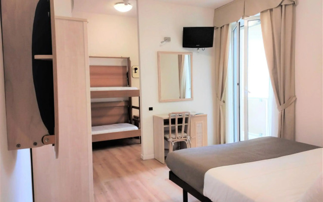 Family Hotel Pinetina Mare
