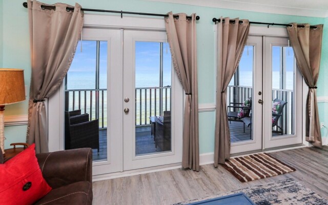 Edgewater Retreat