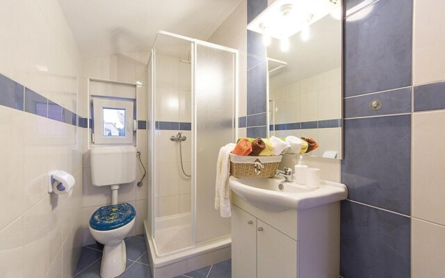 Beautiful Home in Betiga With Wifi and 4 Bedrooms