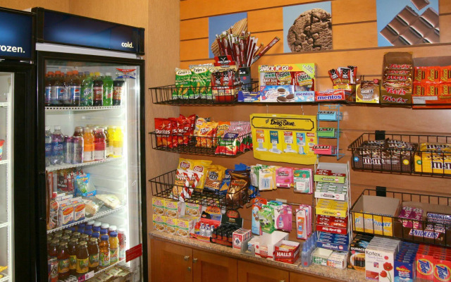 Hampton Inn & Suites Bremerton