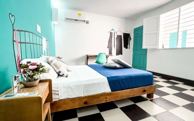 Puerta Aqua Hostel