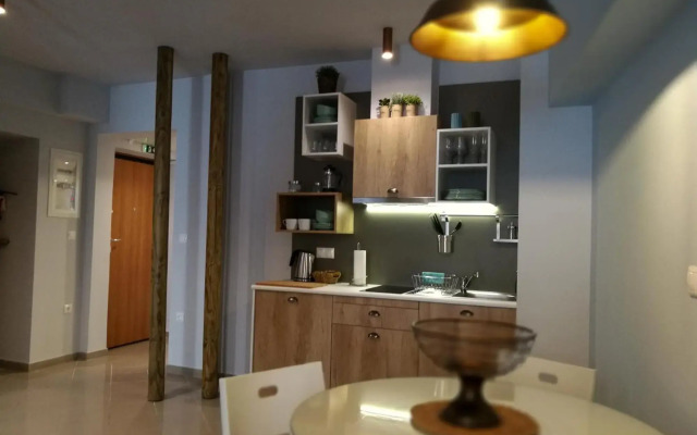 Dynasta Central Suites