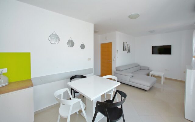 Apartments Nina