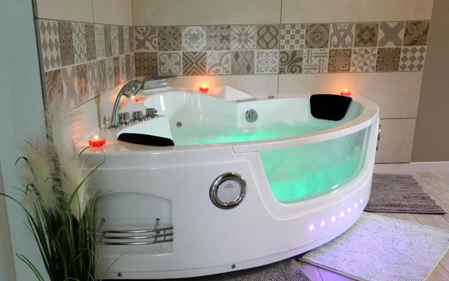 T2 LE GREEN SPA SAUNA & BALNEO tout confort.