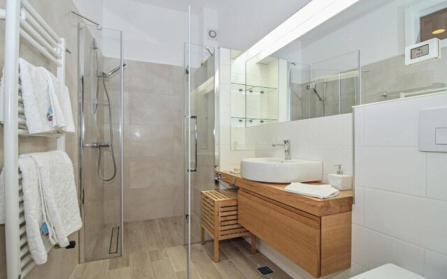 Awesome Home in Bale With 3 Bedrooms and Wifi