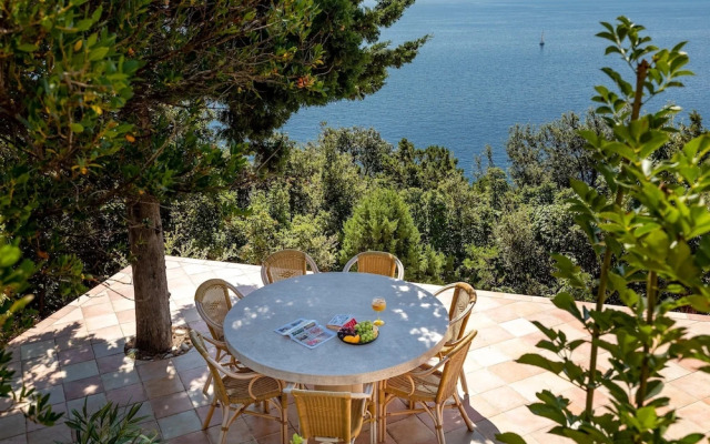 Stone Houses Dingač
