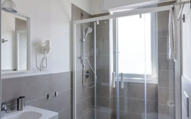 Cirene Apartments