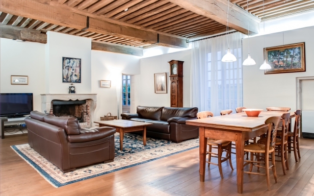 Le Chateau De Besseuil