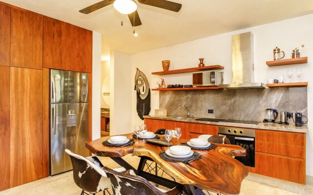 Jungle Luxury in Private Residential Area & Stunning Rooftop by Stella Rentals