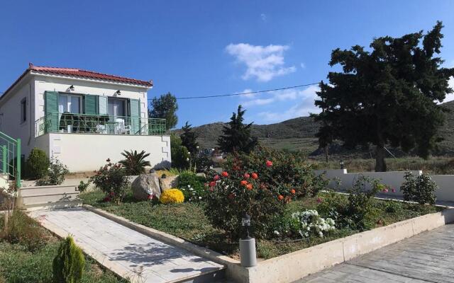 Ampeloessa Village