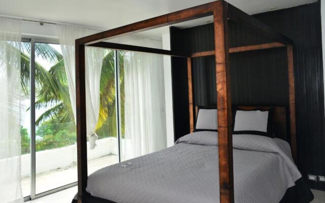 Villa Oceanfront Beach Access And Swim Pool Samana