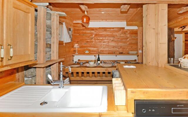 Chalet of Character Just 150 Meters From the ski Lifts
