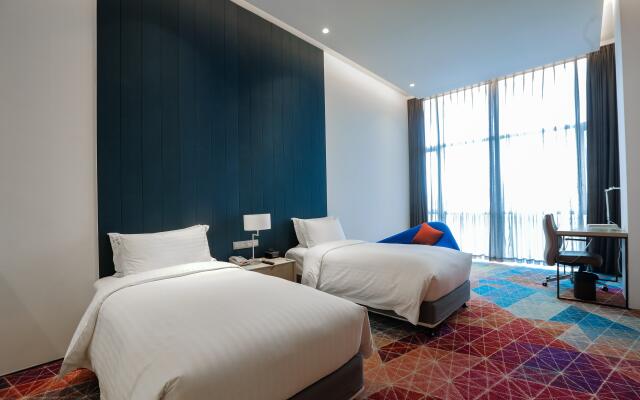 Holiday Inn Express Shanghai Songjiang Fangta by IHG