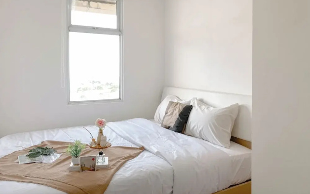 Warm And Simple 1Br Apartment At Vittoria Residence
