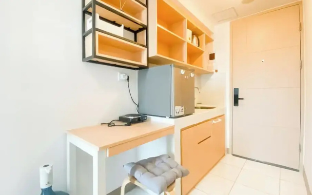 Nice And Comfy Studio At Tokyo Riverside Pik 2 Apartment