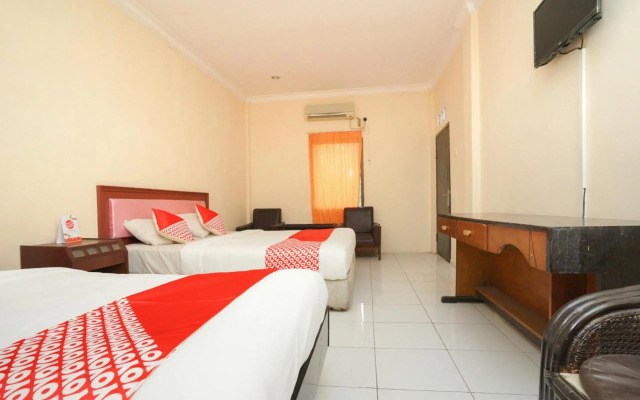 OYO 2003 Female Guest House