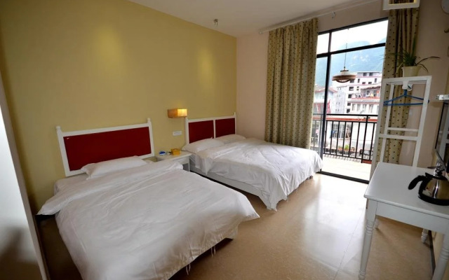 Shanshan gap Year Hotel