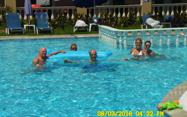 Katsaros Studios and Apartments