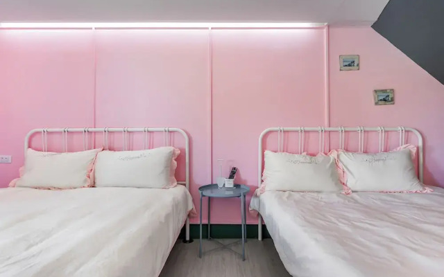 Happiness Pink B&B