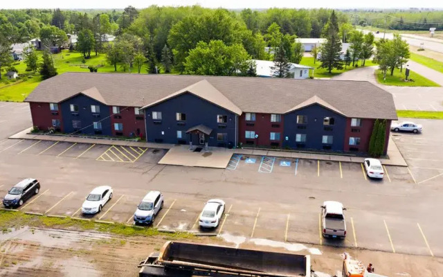 Hibbing Inn and Suites