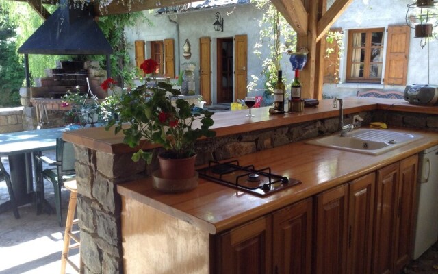 Villa With 4 Bedrooms in Saint-pierre-des-tripiers, With Wonderful Lak