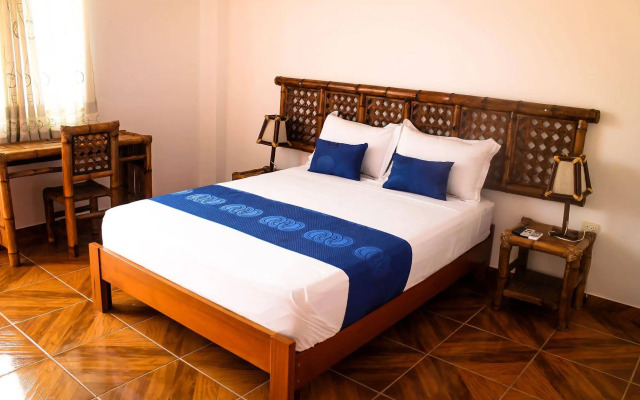 Nauti-K Beach Hotel