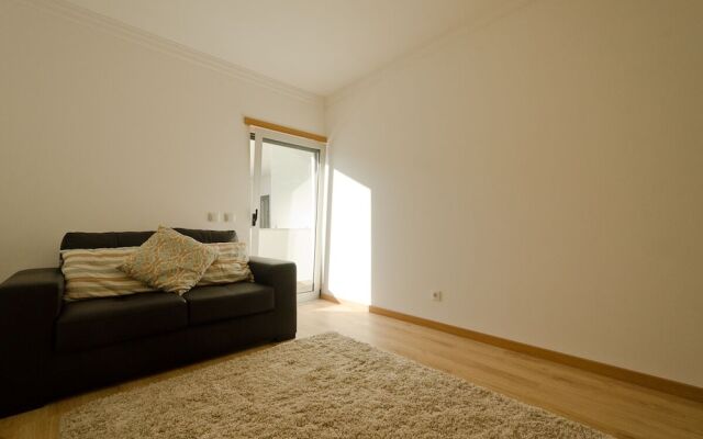 Modern 2 Bed Apartment 5km Carvoeiro