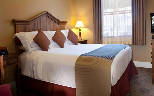 Hassayampa Inn