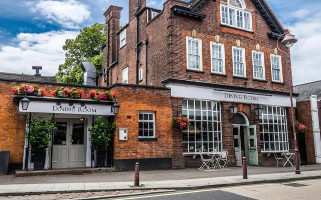 Red Lion Hotel