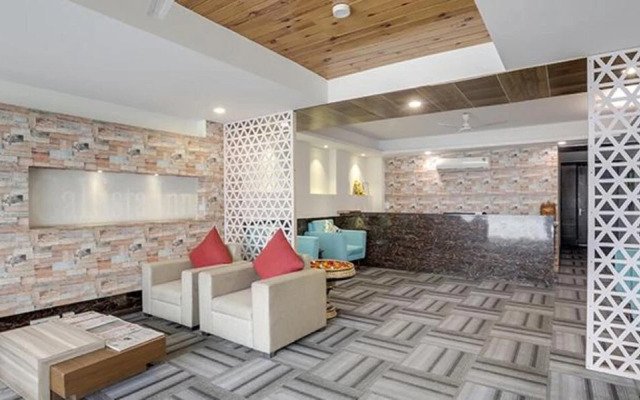 Fabhotel Harnoor House