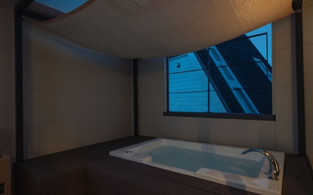 Urban Villa Resort ILILANI