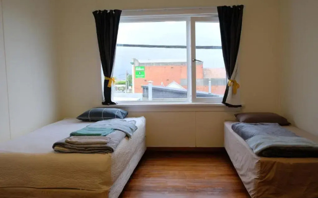 3 spacious bedrooms
