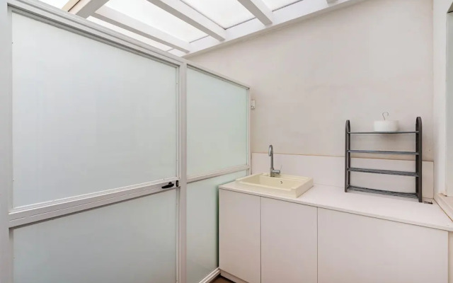 Marina Apartment 100m From Sea
