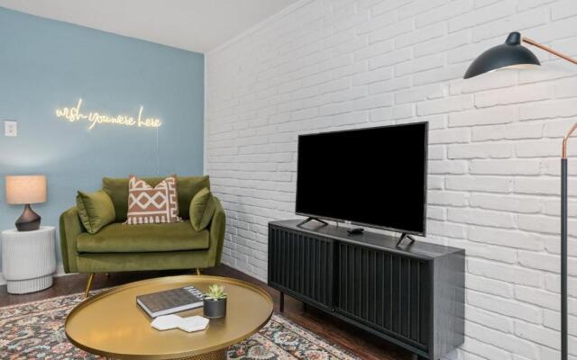 Abode Houston - Norfolk