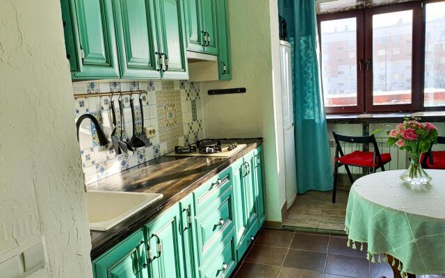 Мириады в микрорайоне Оптимистов 4/1