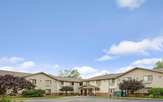 Super 8 Mentor/Cleveland Area