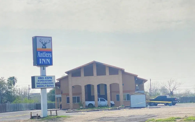 Antler's Inn Motel