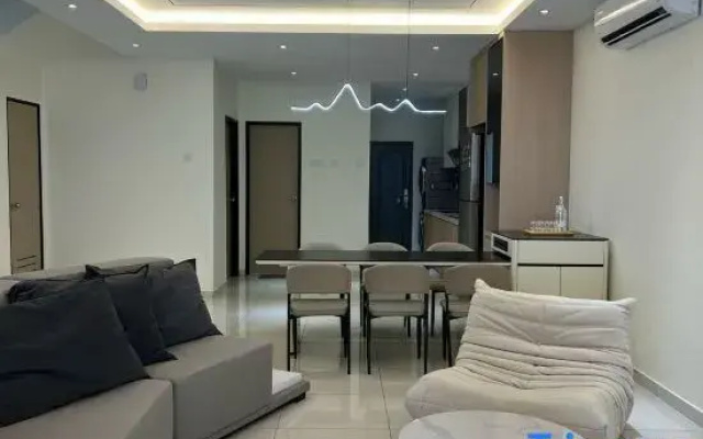 Cozy Landed Home • Sutera & Paradigm@10pax