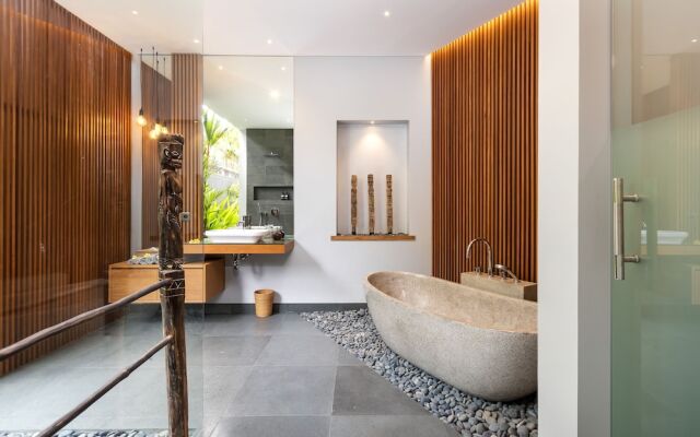 Villa Castil di Udara by Villa Finder