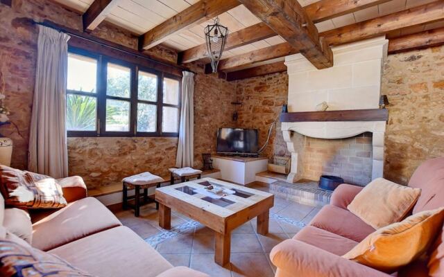 Villa - 4 Bedrooms with Pool - 107803