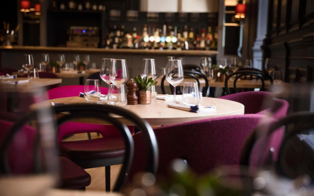 The Clermont London, Victoria