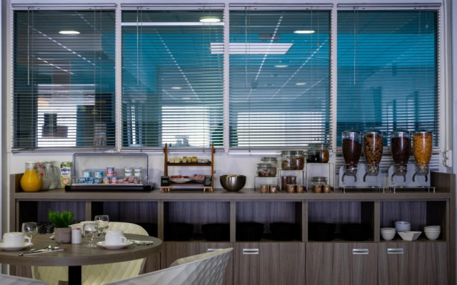 Nemea Appart Hotel Quai Victor Tours Centre