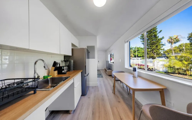 1-BR retreat in the City Centre