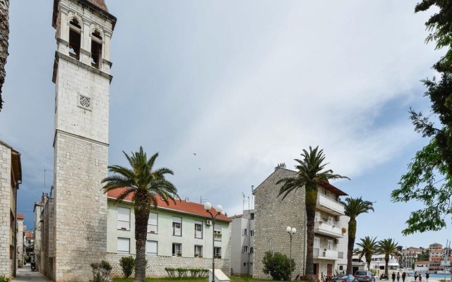 Beautiful Apartment in Trogir With Wifi and 1 Bedrooms