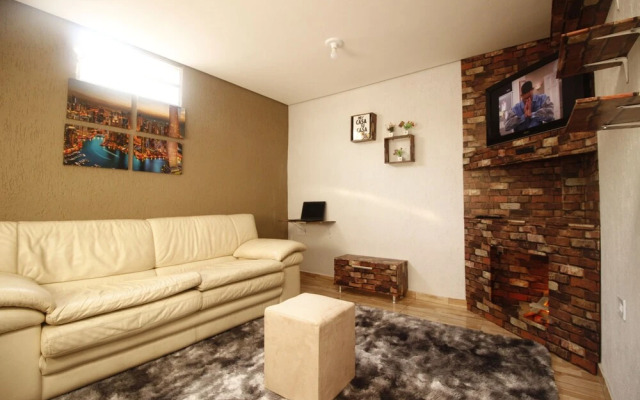 Hola Hostel