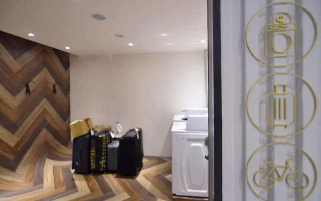 New California Hotel