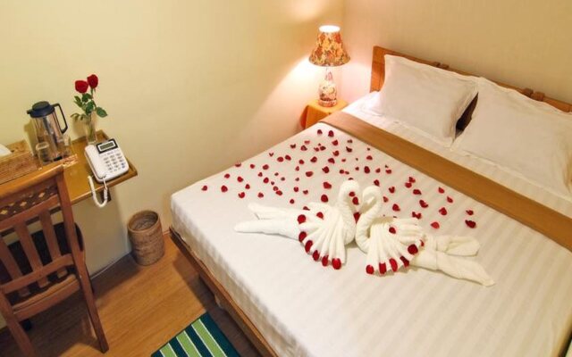 Shwe Htee Guest House Chinatown