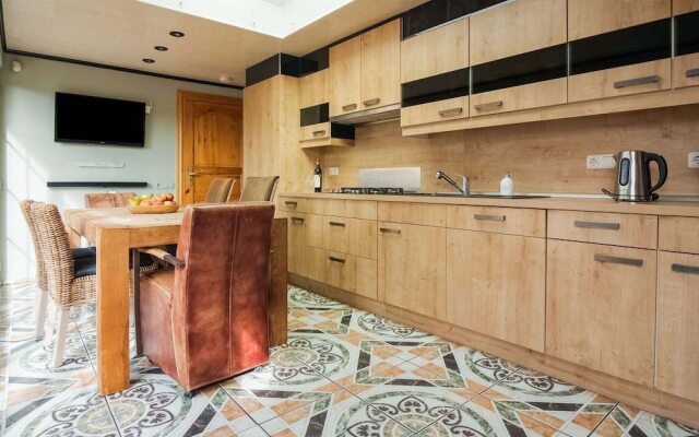 Beautiful Holiday Home in Kamperland Near the Beach