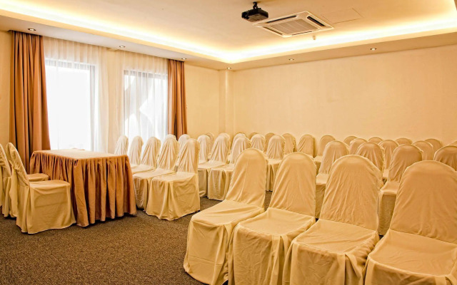 The Leverage Business Hotel Rawang