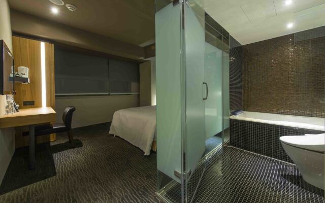 Simple Plus Hotel